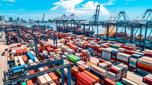 Photo Containerization