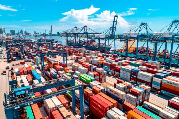 Photo Containerization