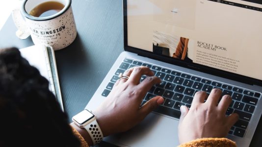 Photo Reduce Website Downtime
