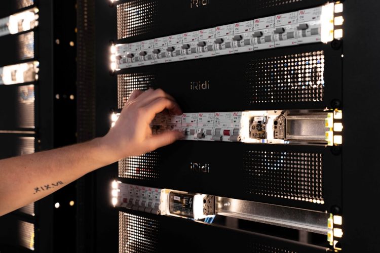 Photo Database Hosting