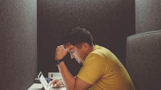Photo Startup Hosting Mistakes