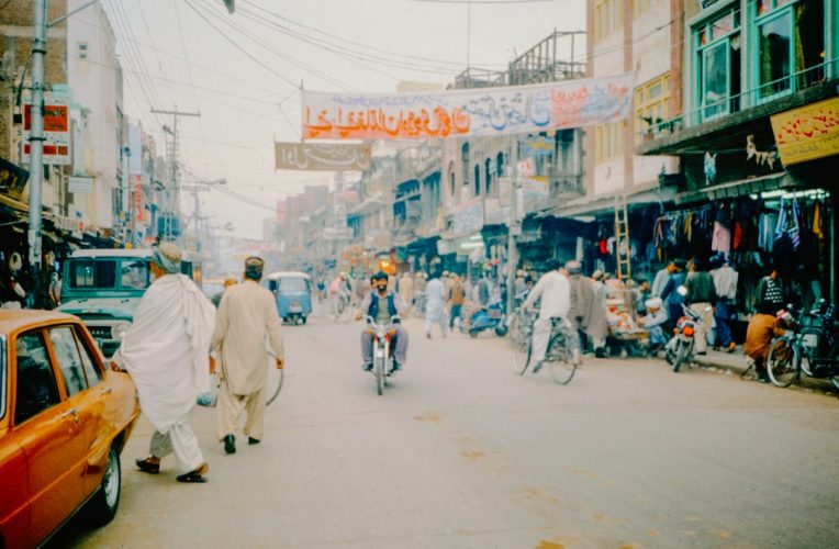 Photo Pakistani online business setup guide