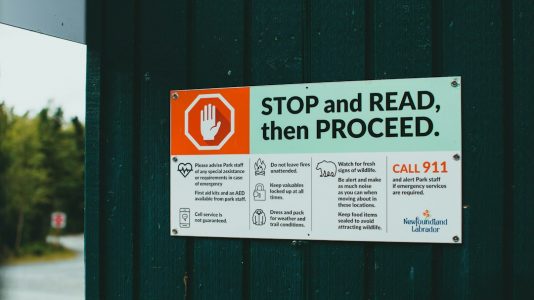 Photo VPS hosting upgrade signs
