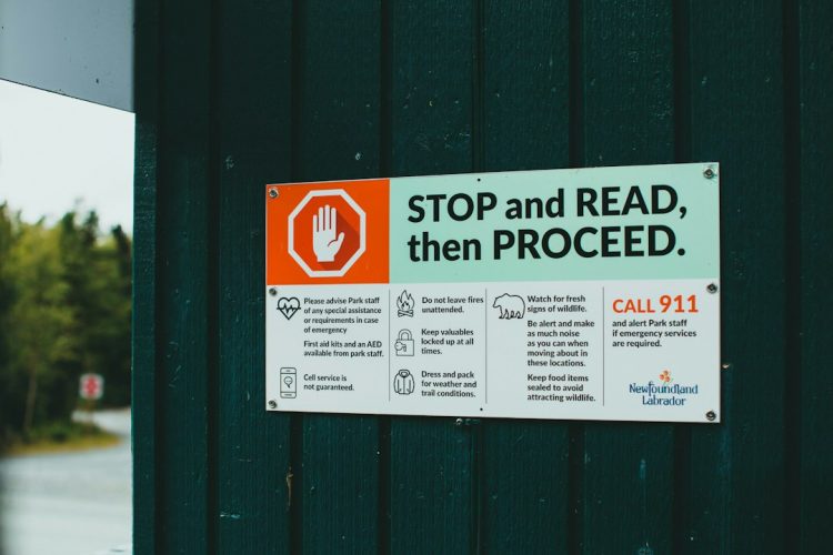 Photo VPS hosting upgrade signs