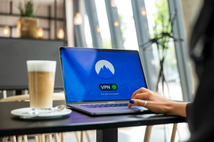 Photo VPS hosting resource scaling