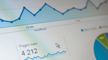 Photo website downtime impact on business reputation